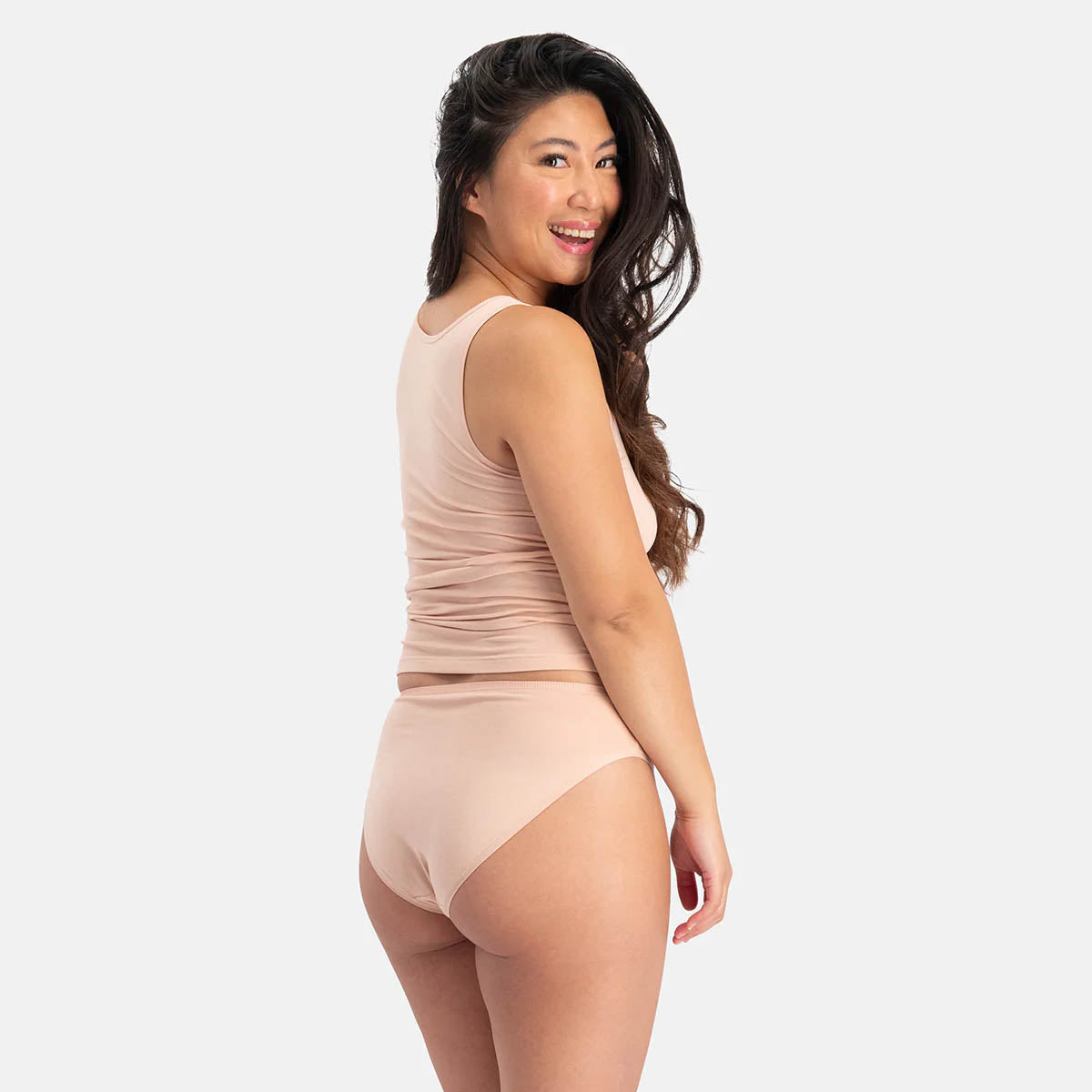 BBBJULIA5NUD.jpg