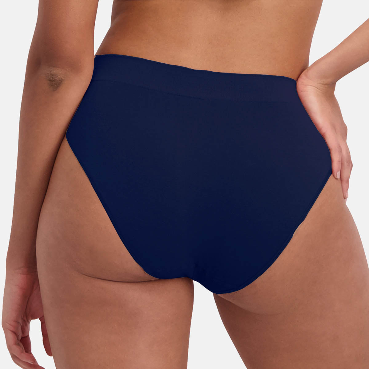 BELLE-008-back-close.jpg